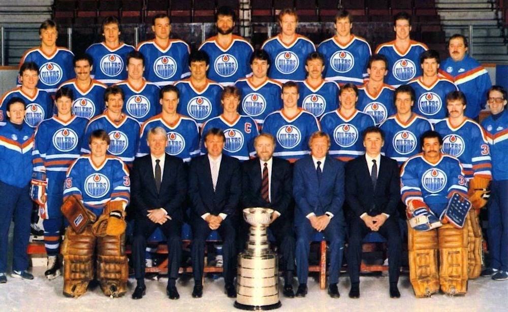 1983-84-Edmonton-Oilers.jpg